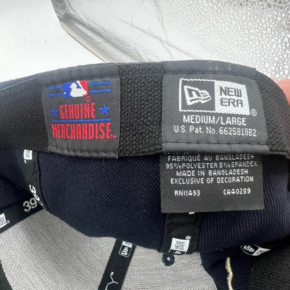 New York Yankees Hat Cap Fitted Adult Med/L Blue Red MLB Baseball New Era Mens - Picture 14 of 14